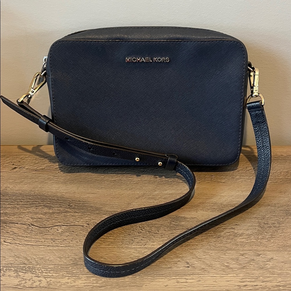 MICHAEL KORS Navy Blue Adjustable Crossbody Bag - Picture 2 of 8